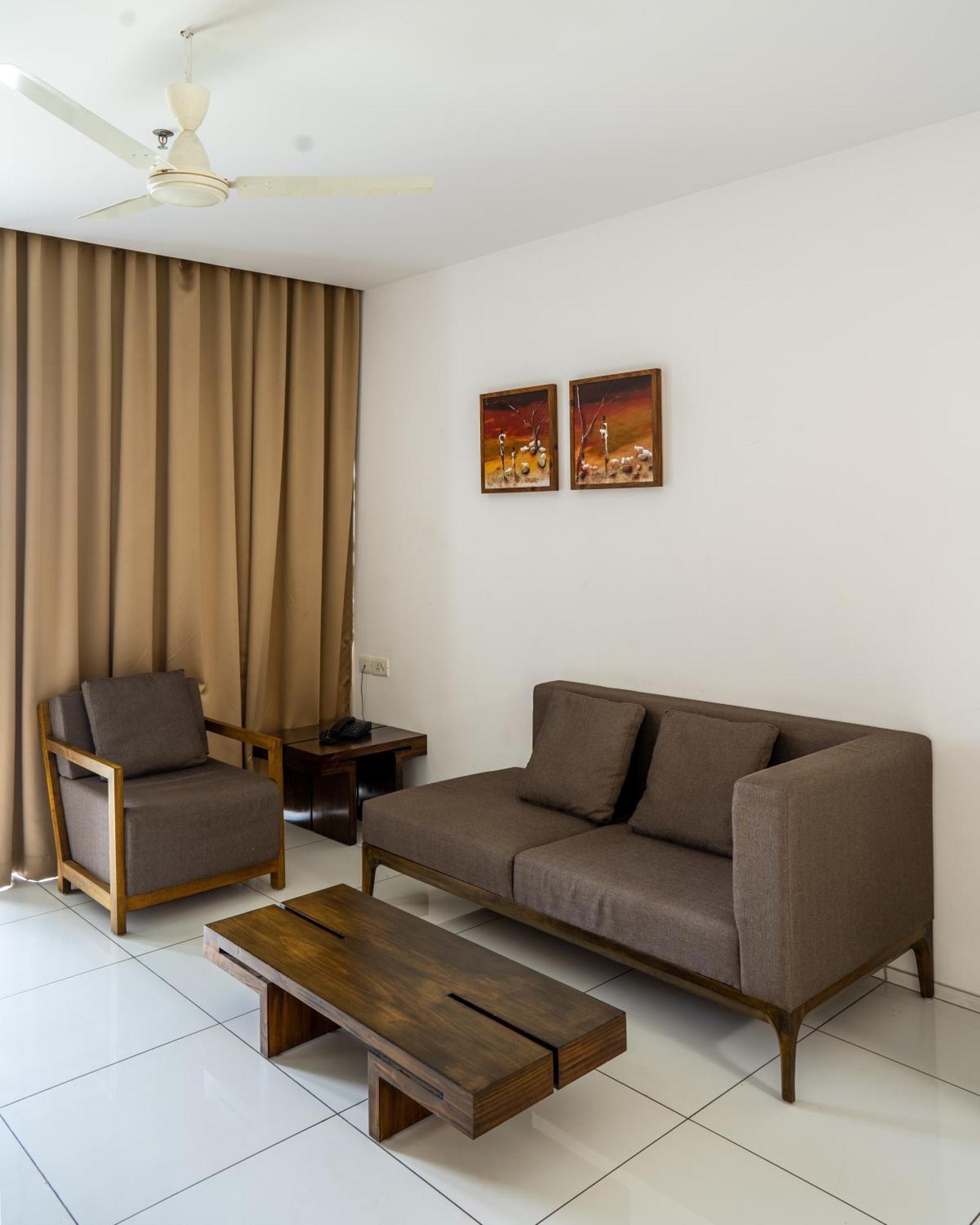 เคนต์ เบย์วอตช์ สวีท Hotel Kochi ภายนอก รูปภาพ